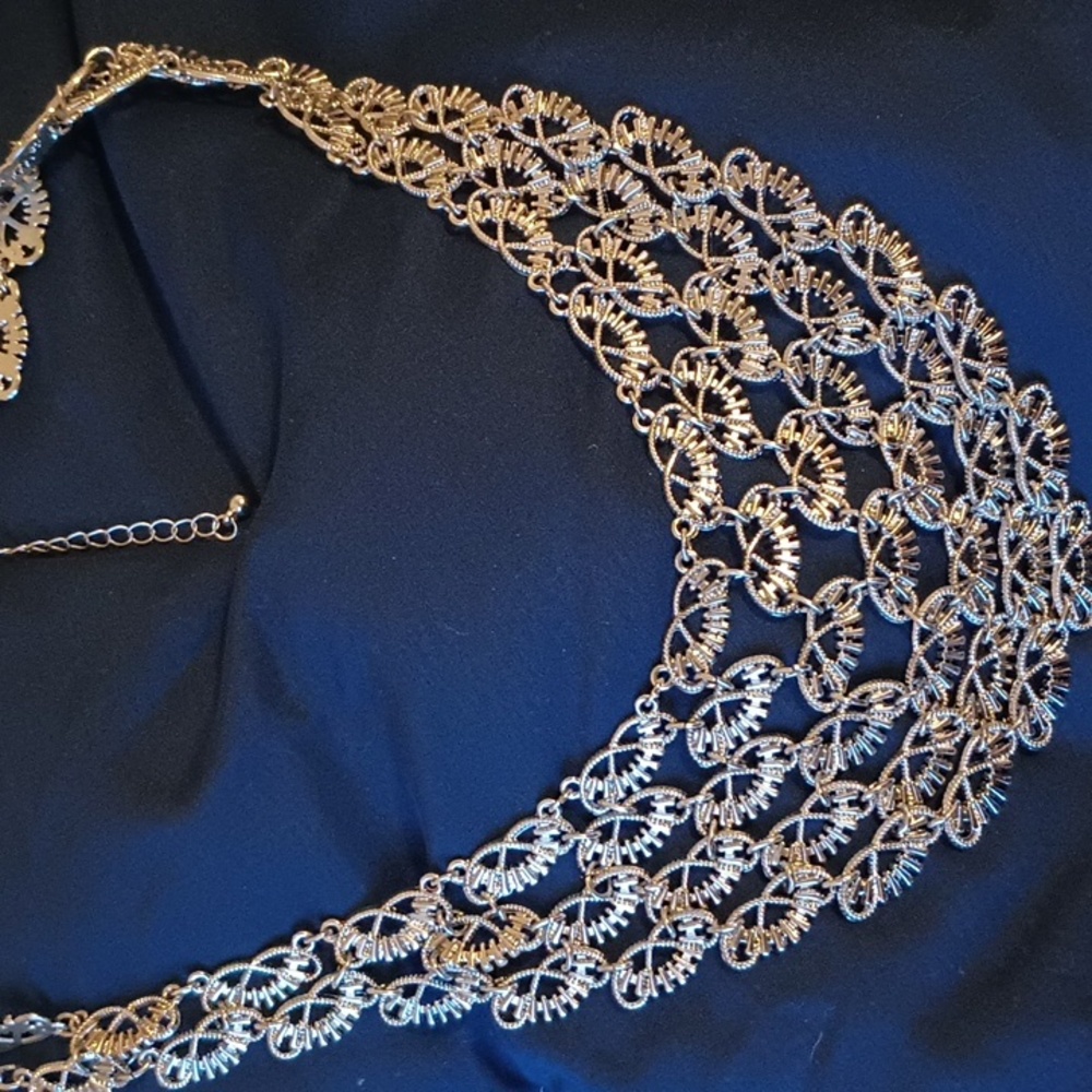 Necklace - Picture 4 of 6